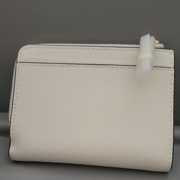 Kate Spade Zip Wallet - Picture 2 of 3
